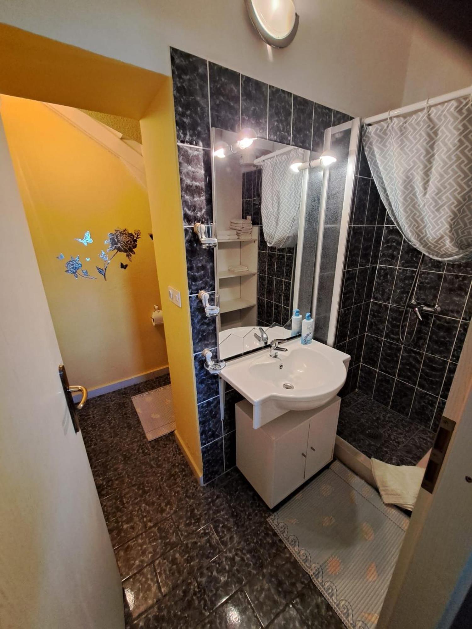 Apartmani Dusica Lumbarda Kültér fotó