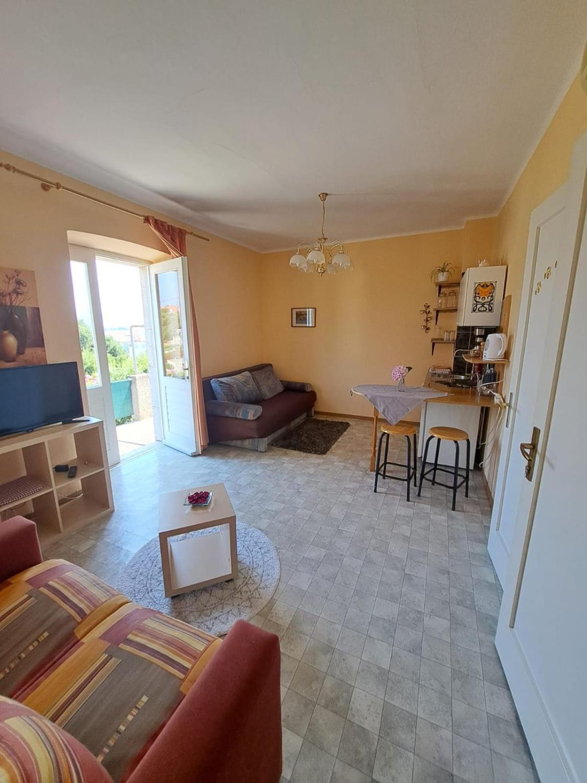 Apartmani Dusica Lumbarda Kültér fotó