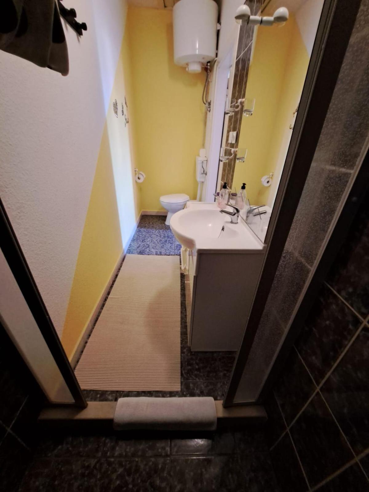 Apartmani Dusica Lumbarda Kültér fotó