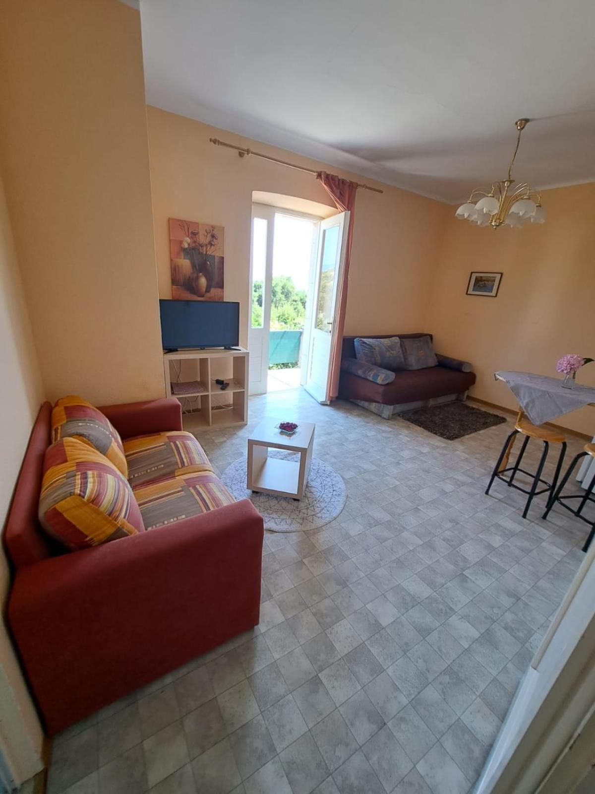 Apartmani Dusica Lumbarda Kültér fotó