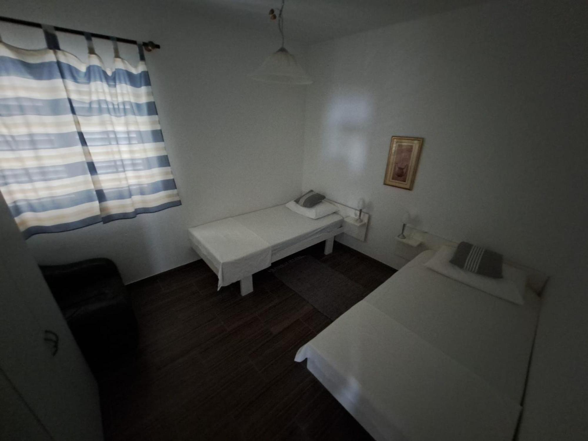 Apartmani Dusica Lumbarda Kültér fotó