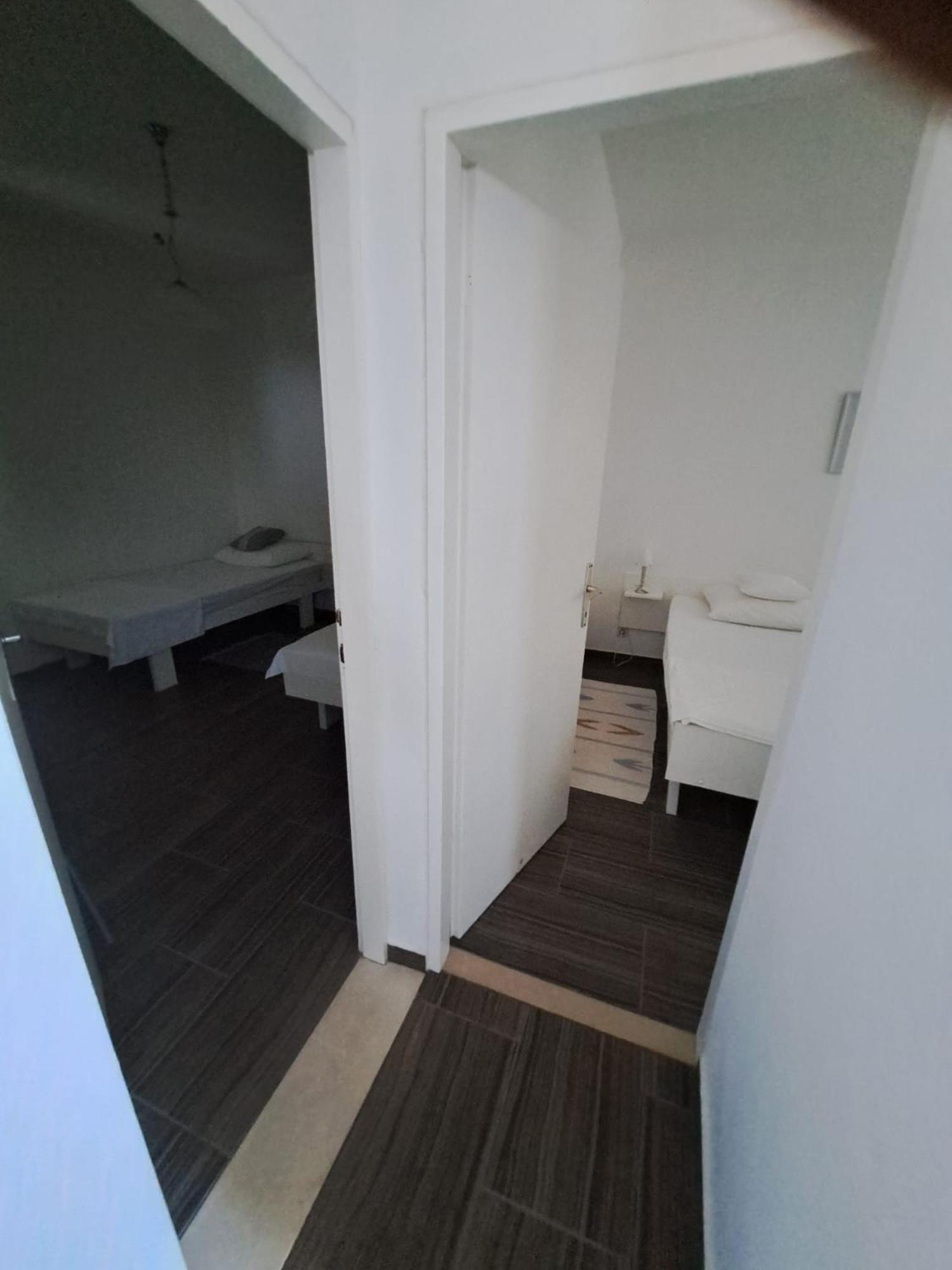 Apartmani Dusica Lumbarda Kültér fotó