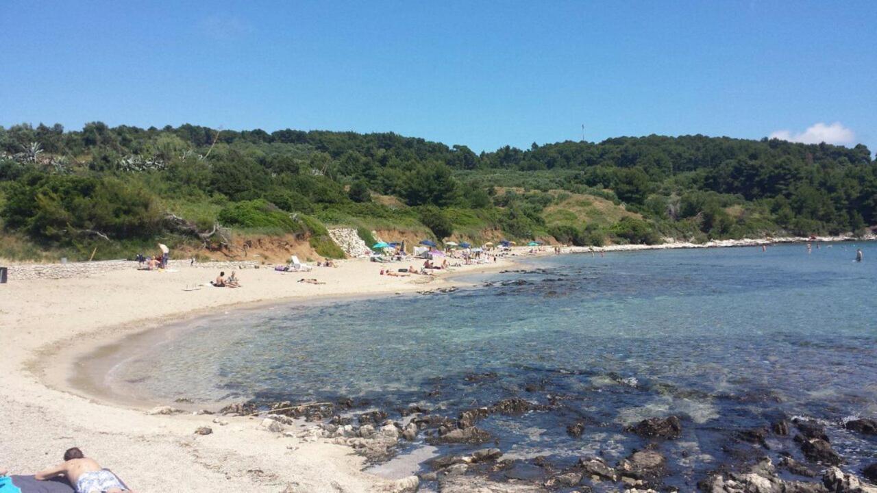 Apartmani Dusica Lumbarda Kültér fotó